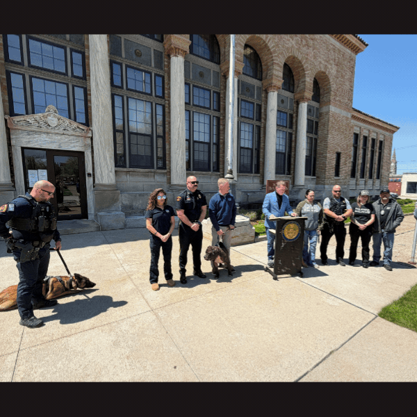 Slideshow of images with animal shelter leaders and law enforcement at his Aimee’s Law introductory press conference.