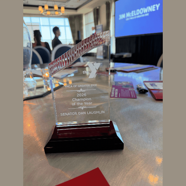 Slideshow of the award that the Senator received and his staff accepting it